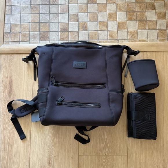 Dagne Dover Handbags - LIKE NEW! 🩵 DAGNE DOVER Indi Neoprene Diaper Backpack (medium)